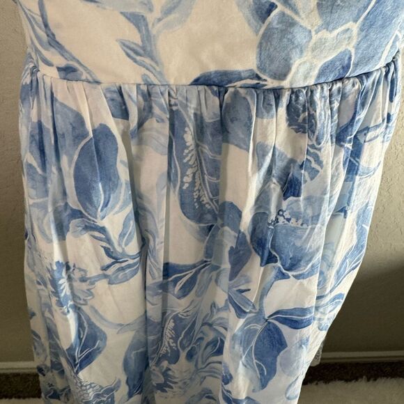 WHBM Blue and White Strapless Floral Eyelet Hem Dress Size 2P - Picture 4 of 13